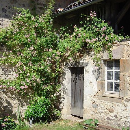 Bed and Breakfast Les Trois Chenes Videix Экстерьер фото