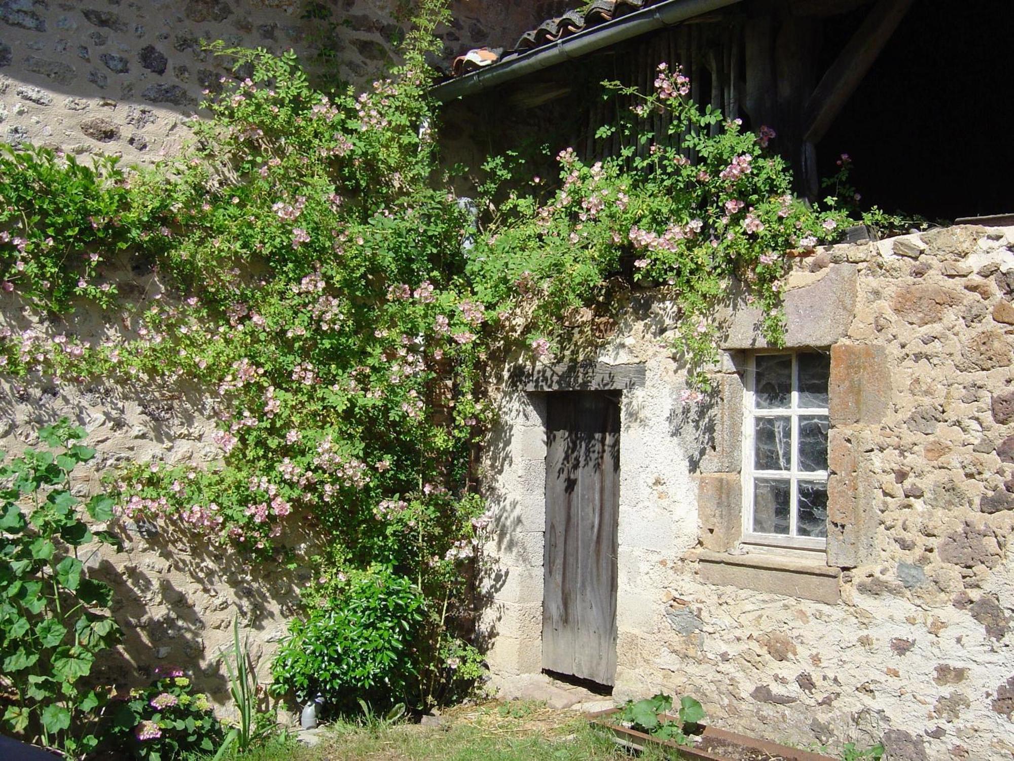 Bed and Breakfast Les Trois Chenes Videix Экстерьер фото